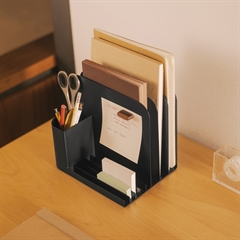 Sort Yamazaki APTO Desk Caddy skrivebordsorganizer i stål med rum til kontorartikler