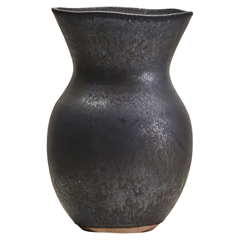 Sort Corp vase fra House Doctor