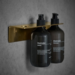 Meraki flaskeholder i børstet messing med plads til tre sæbeflasker til badeværelset