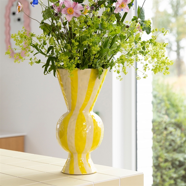 Stor stribet vase i gule nuancer - Rhombic, Fra Klevering