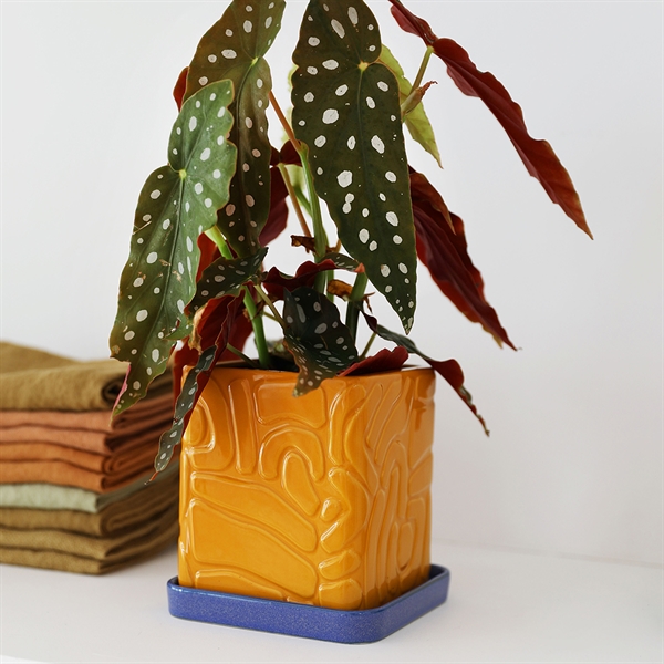 Urtepotteskjuler 14x14cm. - Tribe Ochre, Fra Klevering