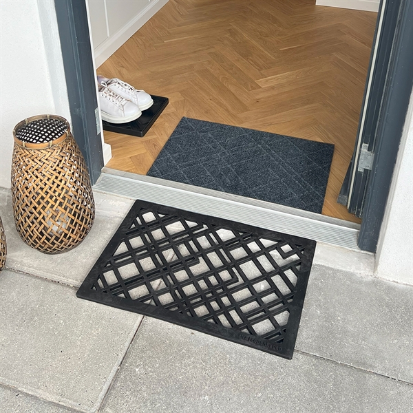 Tica Copenhagen Dørmåtte i gummi - 40x60 cm. - Lines