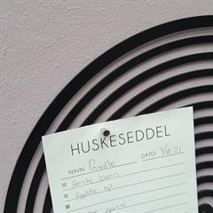 Magnetisk tavle i sort metal fra Mesho design 3