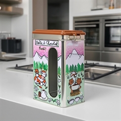 Metaldåse til opbevaring af Kakao, Derrière la Porte 