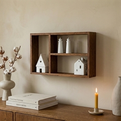 Flot hylde i mocha-bejdset egetræ - Kun hos BOXdeLUX