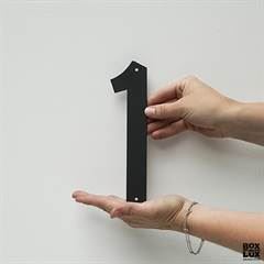 Husnummer i sort metal, 20 cm. -1