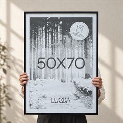 50x70 cm. sort ramme i træ