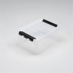 34 x 25 cm og 16 cm høj.  - Plastkasse til opbevaring